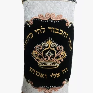 מעיל לספר תורה עם רקמת כתר ואבני סברובסקי